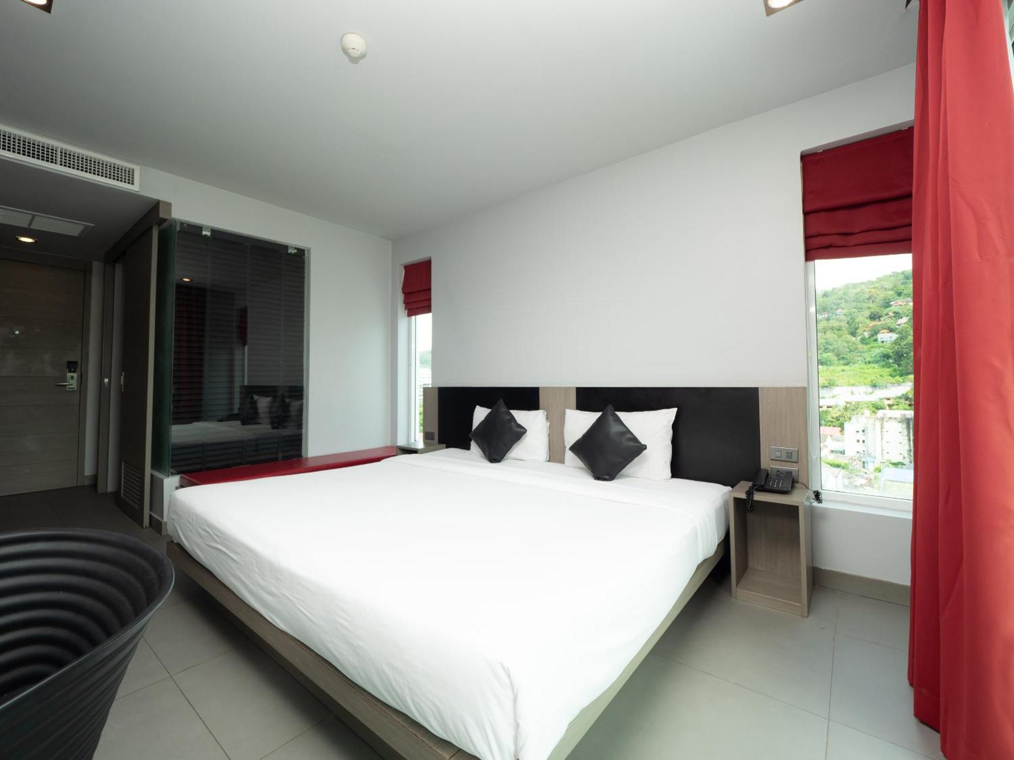 Neon Patong Hotel Ngoại thất bức ảnh